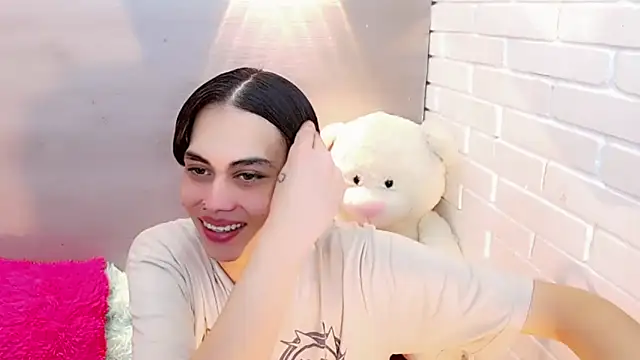 Daniela Pink  online show from 10, 10, 2025