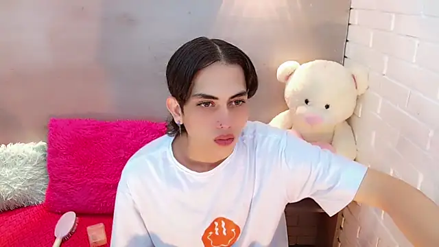 Daniela Pink  online show from 26, 9, 2025