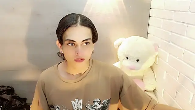 Daniela Pink  online show from 14, 9, 2025