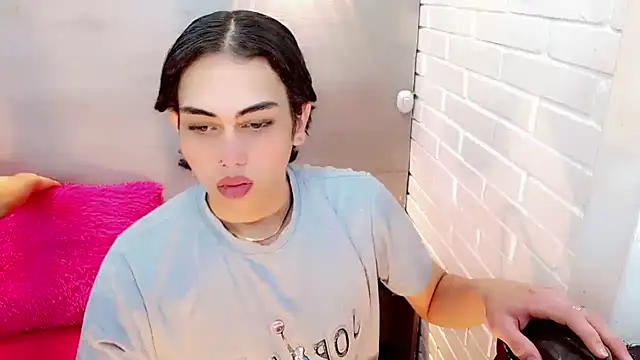 Daniela Pink  online show from 4, 11, 2025