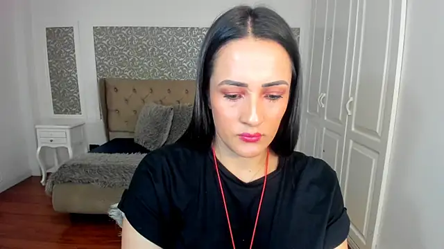 KimWessel  online show from 6, 10, 2025