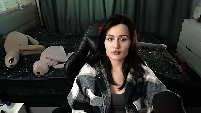 KiraYammy online show from 16, 11, 2025