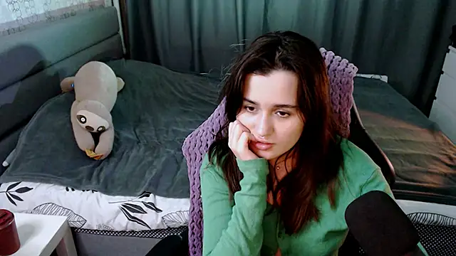 KiraYammy online show from 8, 3, 2025