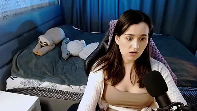 KiraYammy online show from 6, 2, 2025