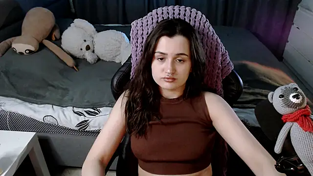 KiraYammy online show from 12, 1, 2025