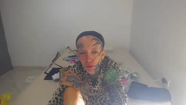 barbara anal squirt  online show from 30, 4, 2026