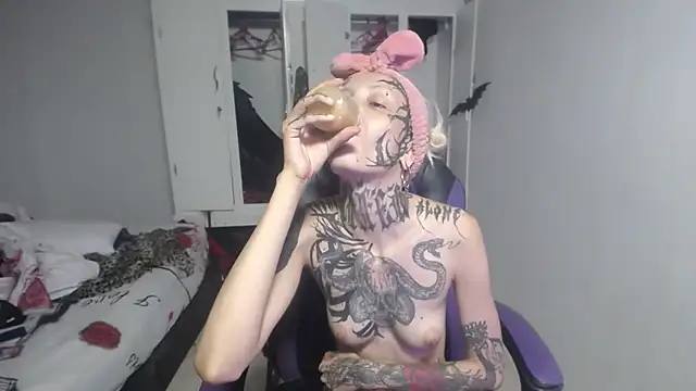 barbara anal squirt  online show from 26, 10, 2025