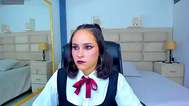 AnnyThompson  online show from 3, 10, 2025