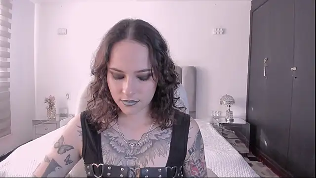 AnnyThompson  online show from 23, 2, 2026