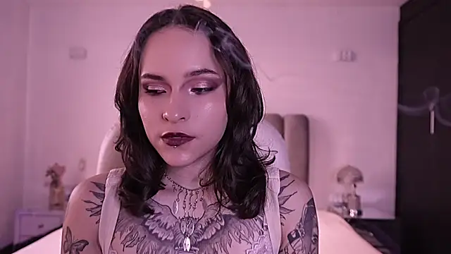 AnnyThompson  online show from 20, 2, 2026