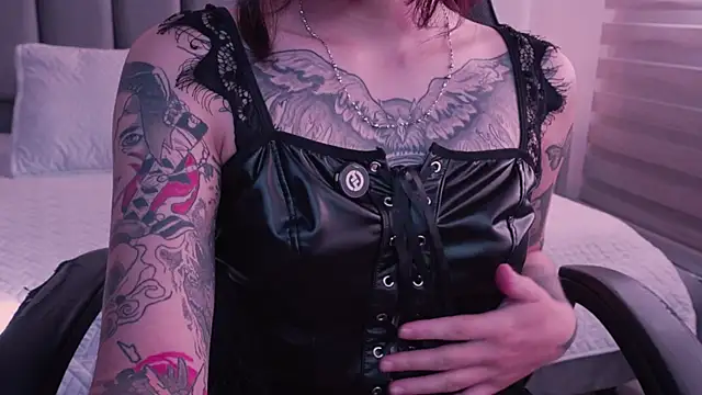 AnnyThompson  online show from 21, 12, 2025