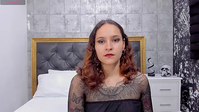 AnnyThompson  online show from 16, 3, 2025