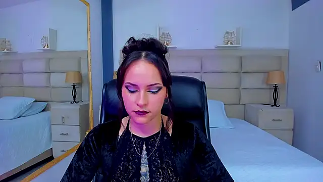 AnnyThompson  online show from 6, 11, 2025