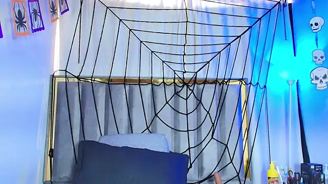 Zoe Curvy online show from 27, 10, 2025