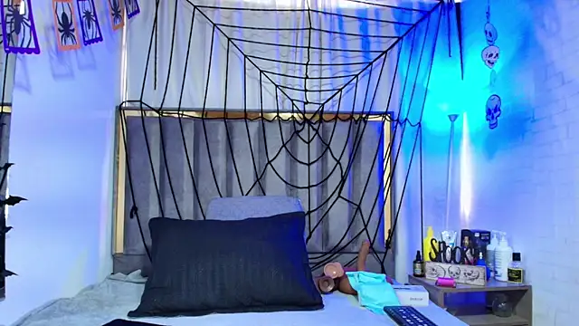 Zoe Curvy online show from 29, 10, 2025