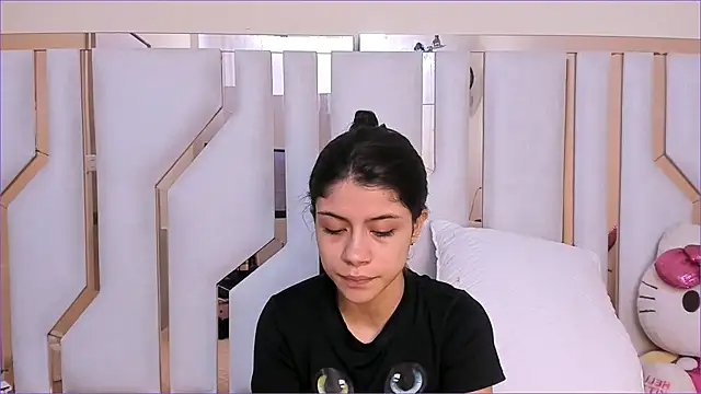 TifanyChill online show from 7, 1, 2026