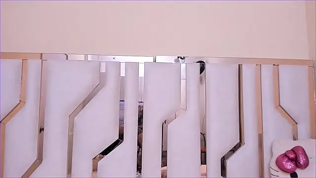 TifanyChill online show from 4, 12, 2025