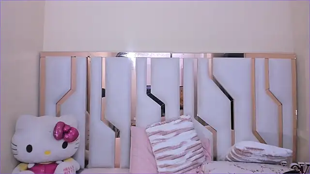 TifanyChill online show from 5, 10, 2025