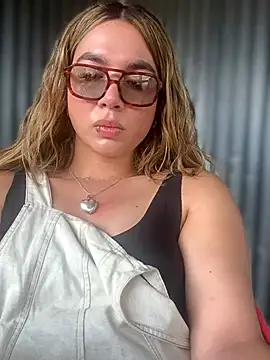 Jules Anderson online show from 4, 4, 2026