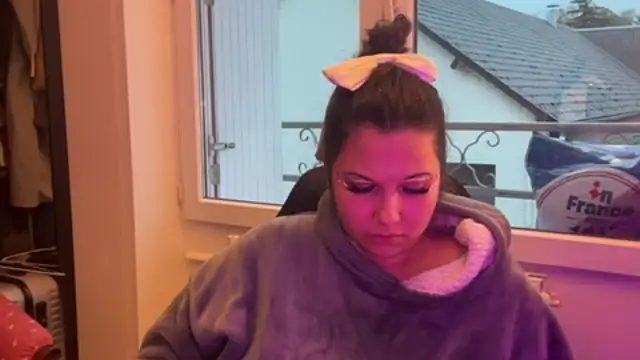 minette-sexy online show from 22, 11, 2025