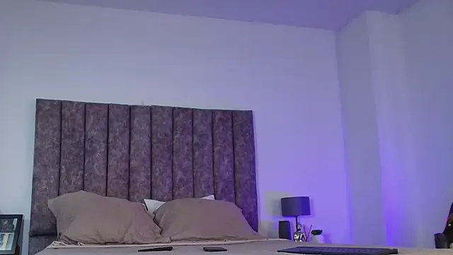 milaivanova online show from 20, 9, 2025