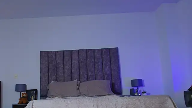 milaivanova online show from 19, 9, 2025