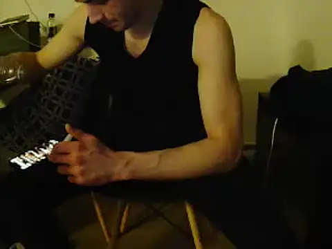 L0cKyseven77 online show from 9, 3, 2025