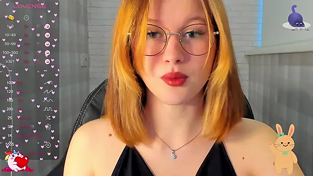 lauritta shy online show from 11, 1, 2025