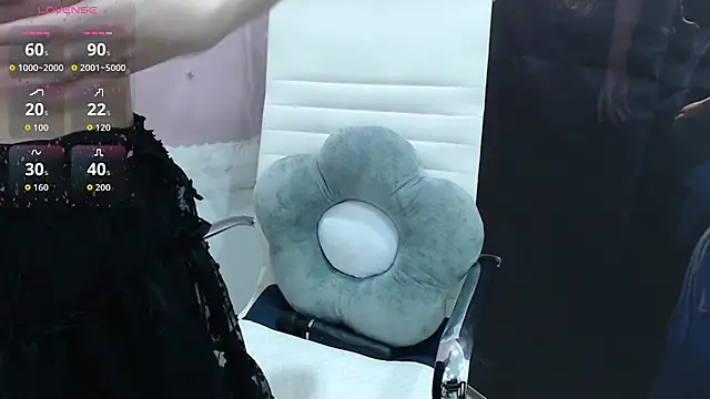 KaleAnisa online show from 28, 9, 2025