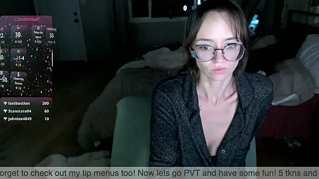 Plantbabeee online show from 5, 10, 2025