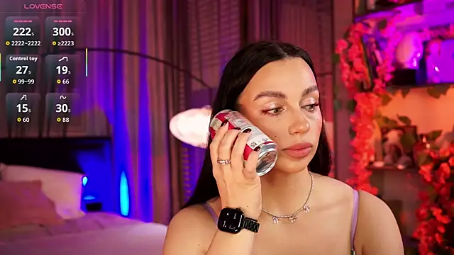 LunaNight online show from 4, 10, 2025