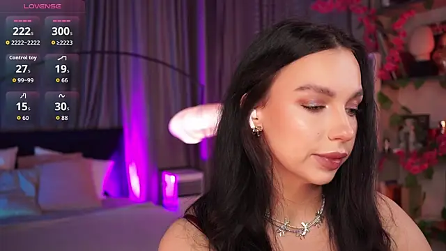 LunaNight online show from 19, 9, 2025