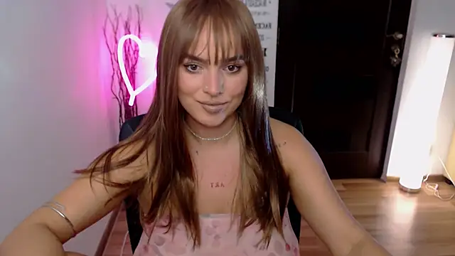 ChloeJewel1 online show from 1, 12, 2025