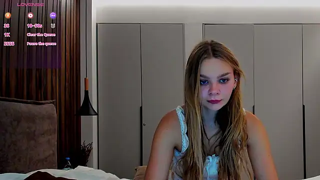 Molly sweetie online show from 25, 9, 2025