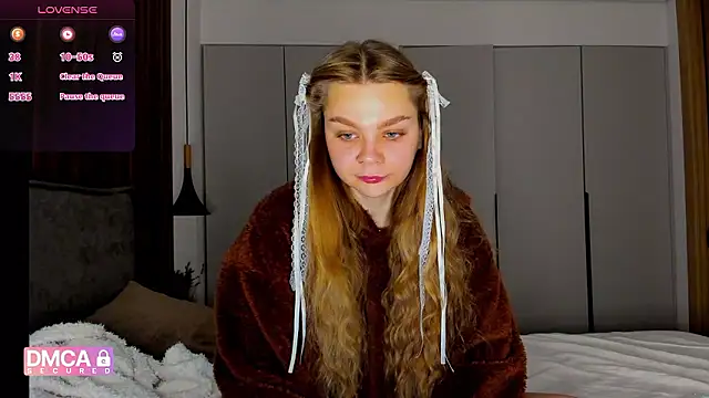 Snapshot of Molly_sweetie chatting on 12, 1, 2026 Molly sweetie online show from 12, 1, 2026