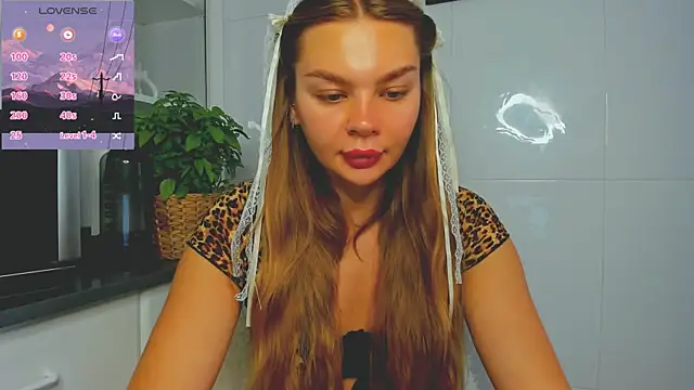 Snapshot of Molly_sweetie chatting on 27, 6, 2026 Molly sweetie online show from 27, 6, 2026