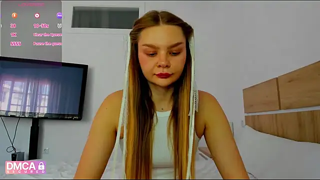 Molly sweetie online show from 28, 4, 2026