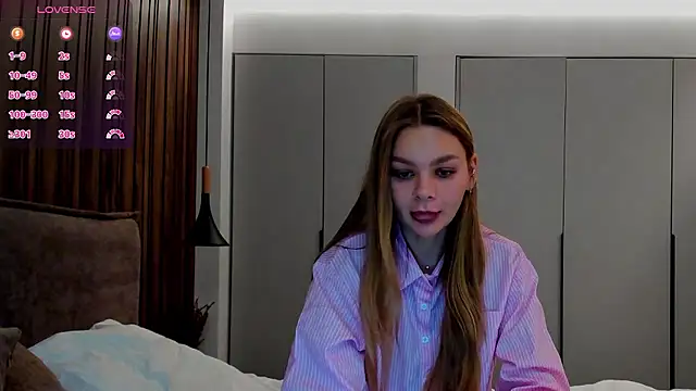 Molly sweetie online show from 26, 9, 2025