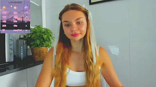 Snapshot of Molly_sweetie chatting on 28, 6, 2026 Molly sweetie online show from 28, 6, 2026
