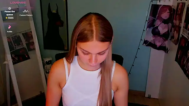 Molly sweetie online show from 10, 9, 2025