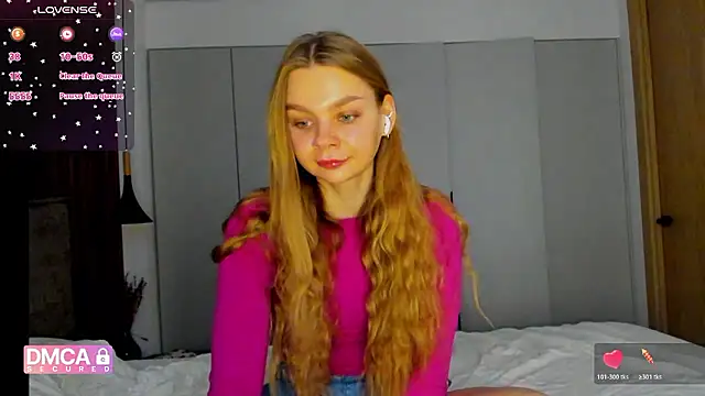 Snapshot of Molly_sweetie chatting on 21, 12, 2025 Molly sweetie online show from 21, 12, 2025