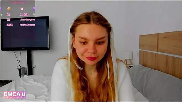 Molly sweetie online show from 12, 4, 2026