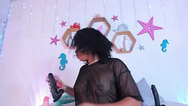 Tanissha curly online show from 1, 6, 2026