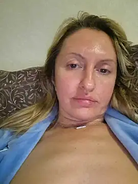 Miss    Mia  online show from 4, 11, 2025