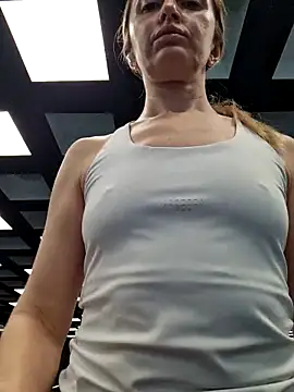 Snapshot of Miss____Mia_ chatting on 5, 2, 2026 Miss Mia online show from 5, 2, 2026