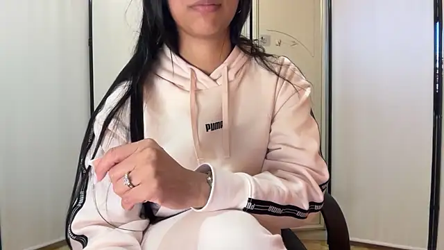 Dulce latingirl online show from 13, 11, 2025