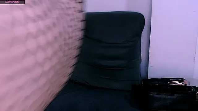 sofi-rojas1 online show from 28, 3, 2026