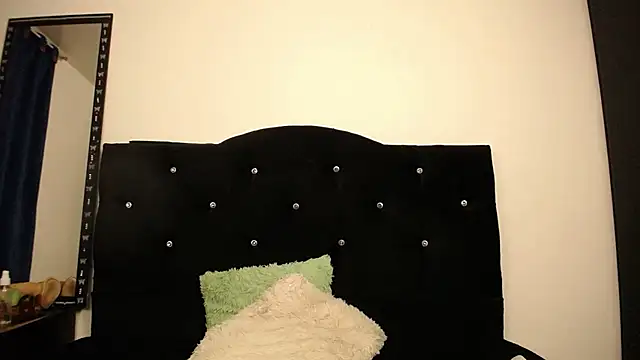 Snapshot of sweet_skylove_ chatting on 27, 6, 2026 sweet skylove online show from 27, 6, 2026