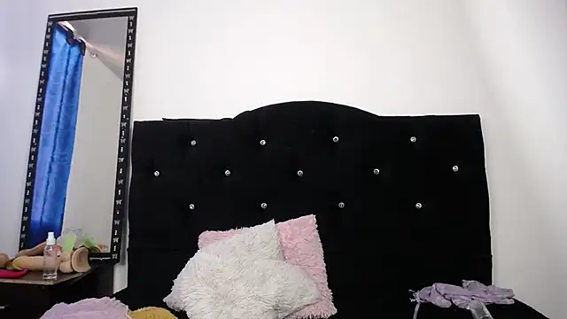 sweet skylove  online show from 4, 5, 2026