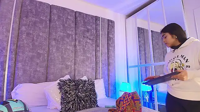 GiselOrtiz online show from 6, 3, 2026